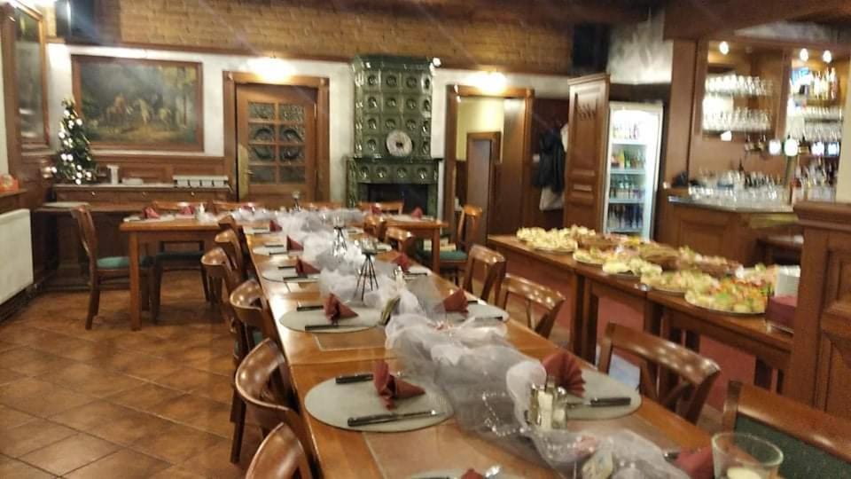 Malá Svatá Hora - penzion&restaurace Mníšek pod Brdy Exterior foto
